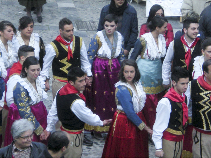 Costume tipico di Civita