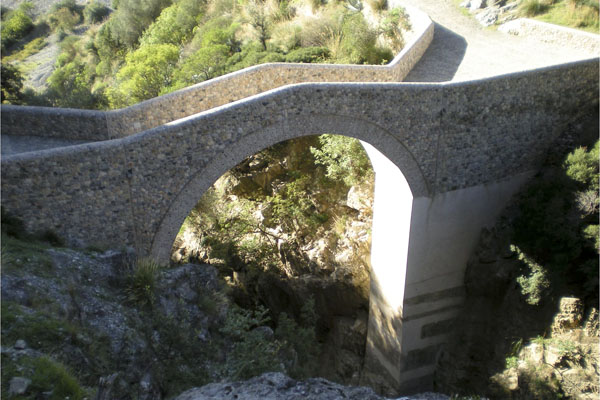 Il ponte del diavolo a Civita